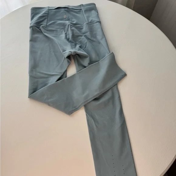 Lululemon Athletica Sky Blue Leggings - Picture 9 of 10